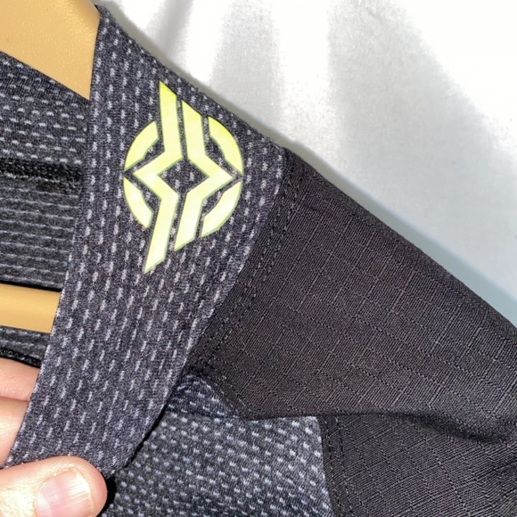 ESDY Size XXL Black and Gray Tactical Combat Shirt Pullover Style - Picture 3 of 11